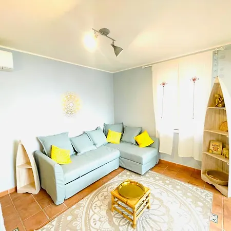 Apartment White Blossom *
